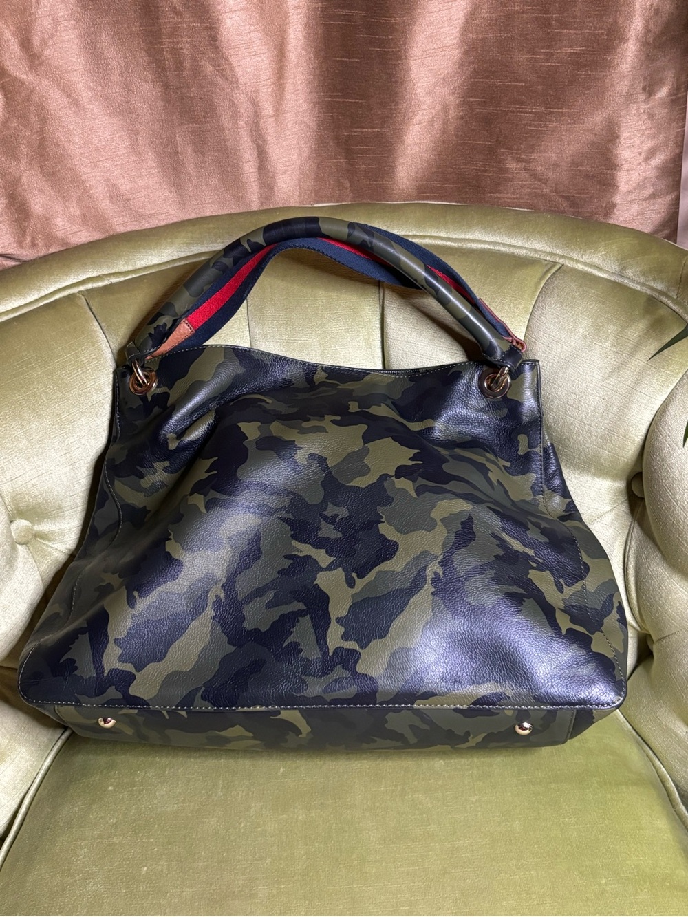 Mark and Graham Slouch Handbag Bag Purse Green /Brown Camouflage - Picture 5 of 14